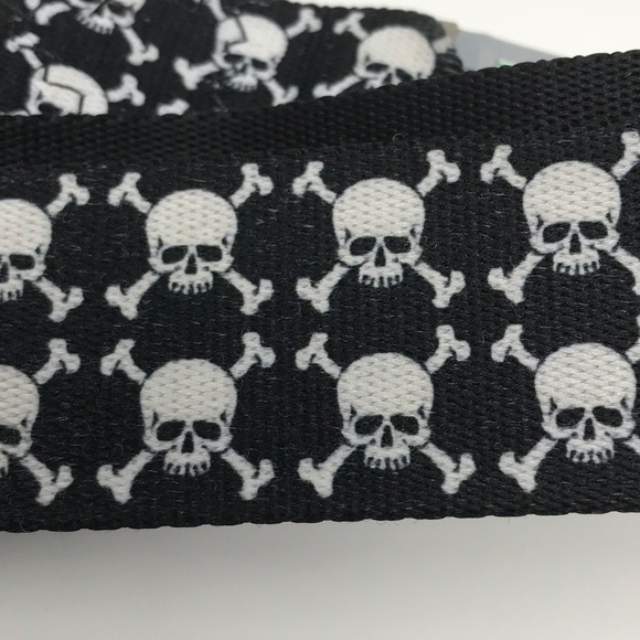 Buckle Down Belt Corvette Skull and Crossbones - Picture 6 of 6